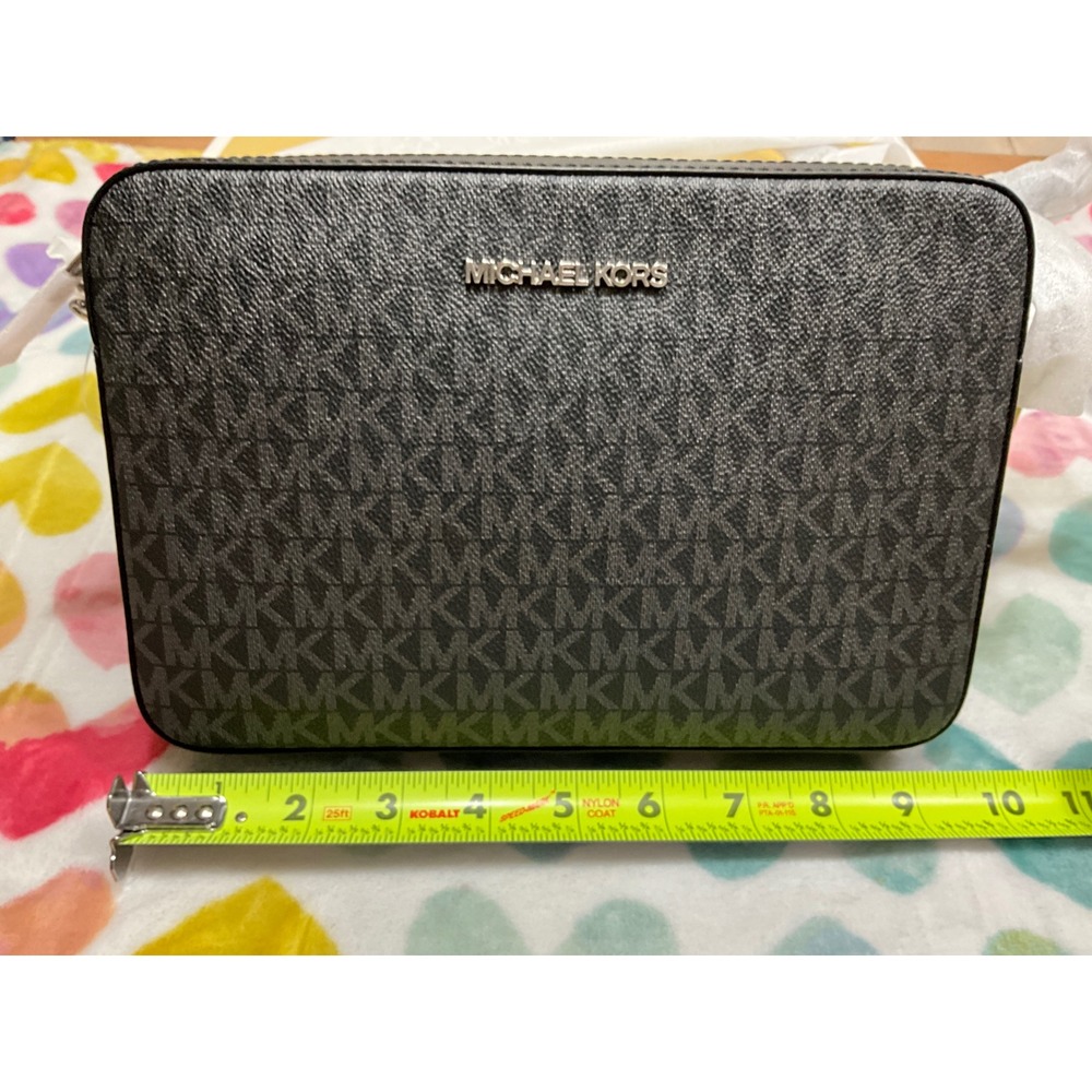 Michael Kors Signature Logo Camera Bag Black Rose silver Hardware - Picture 5 of 6